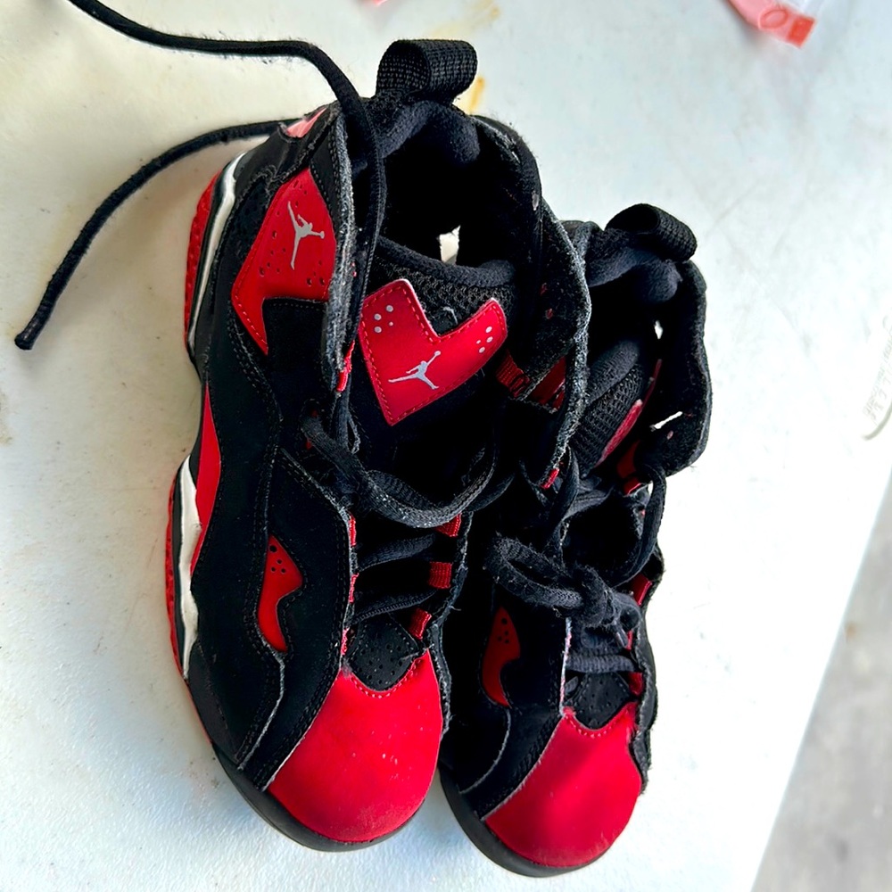 Jordan | 1Y | Black and Red